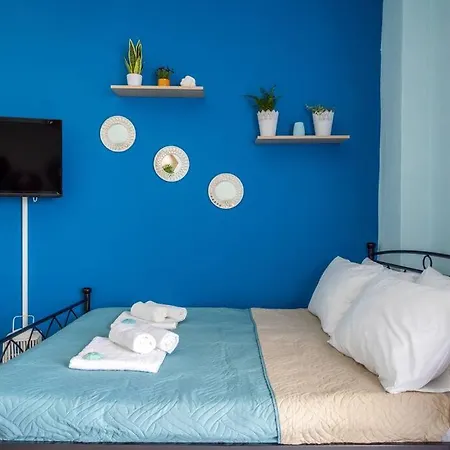 Blue Manos, In * Ηράκλειο Κρήτης